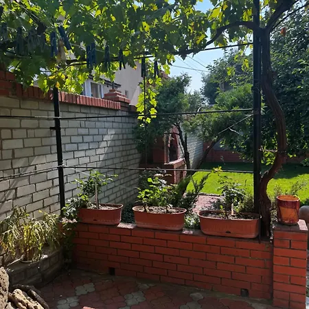 уютный дом для семейного отдыха в одессе с зоной барбекю и парковкой * Odesa